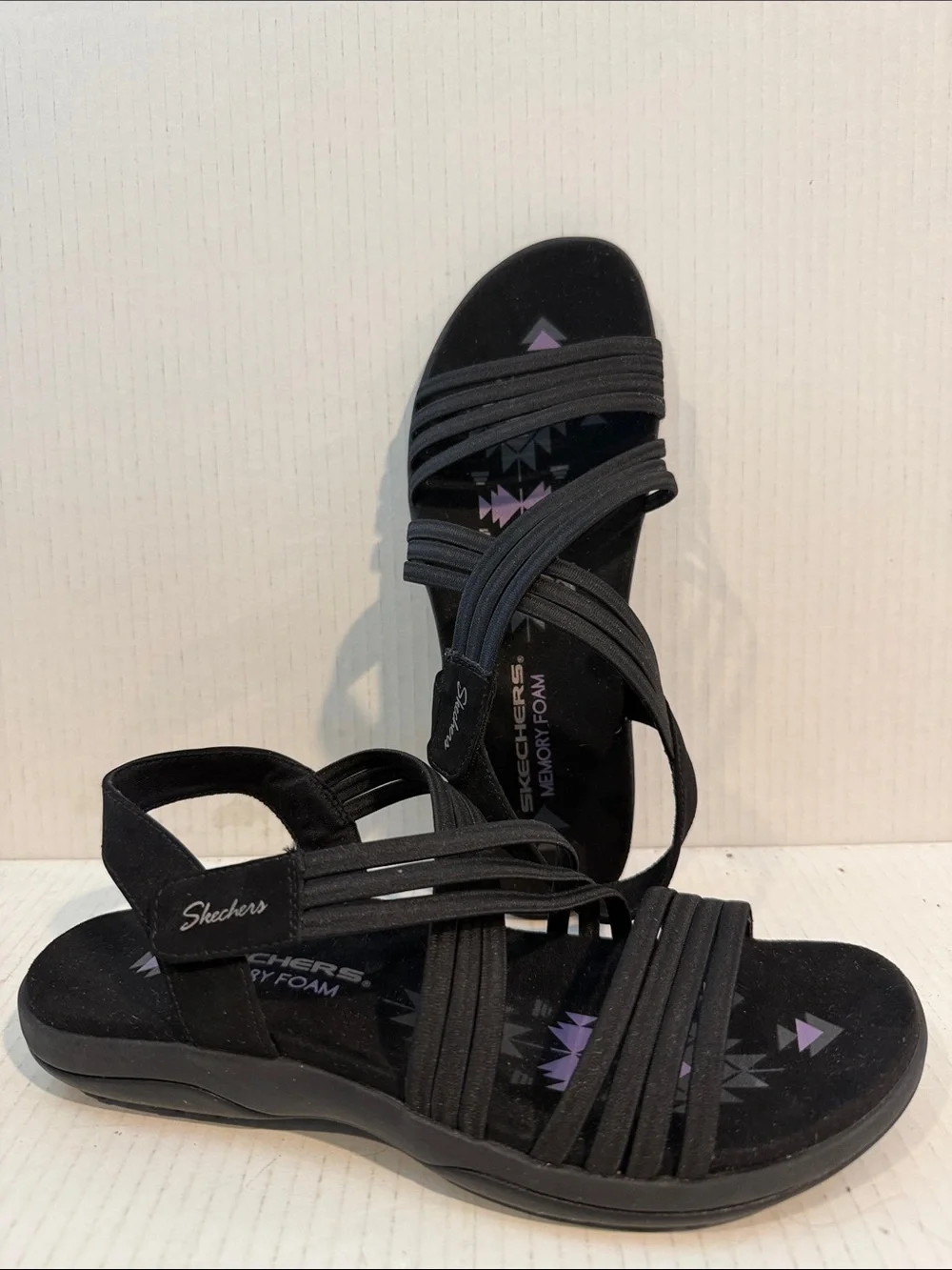 NWT - Skechers Reggae-Slim Sunnyside 2.0 Black Strappy Sandals - Women's (sz 8)